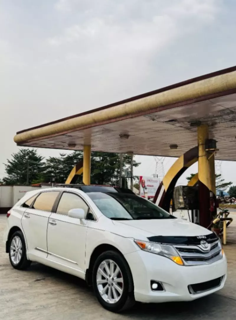 Toyota Venza   - 2010