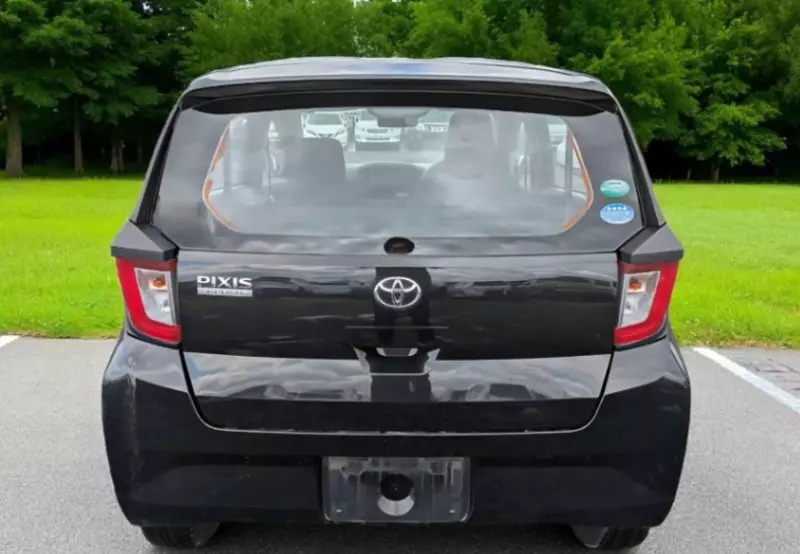 Toyota Pixis    - 2018