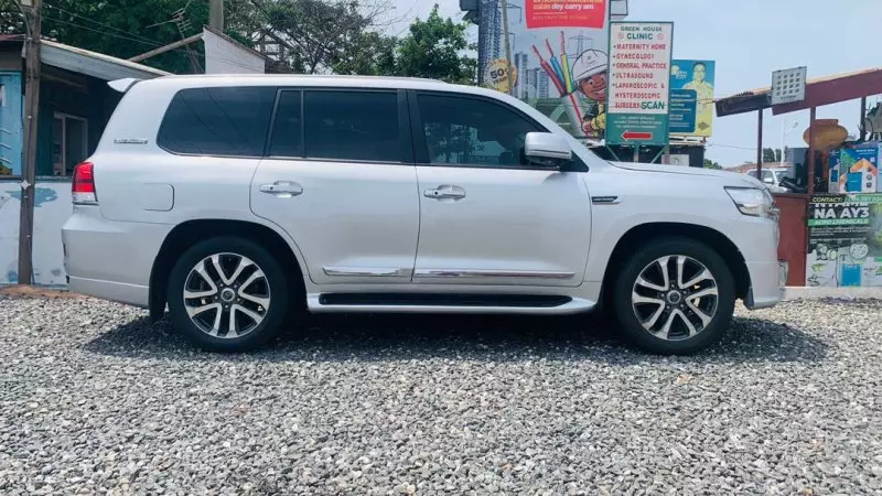 Toyota  Land Cruiser VXR V8   - 2015