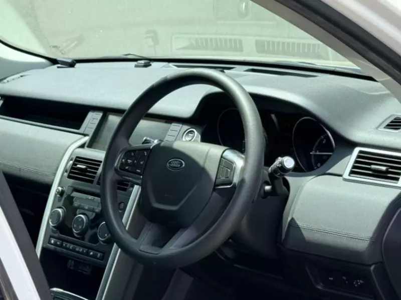 Land Rover Discovery Sport   - 2018