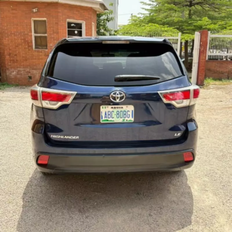 Toyota Highlander   - 2015