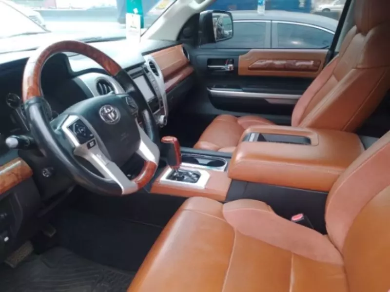 Toyota Tundra   - 2014