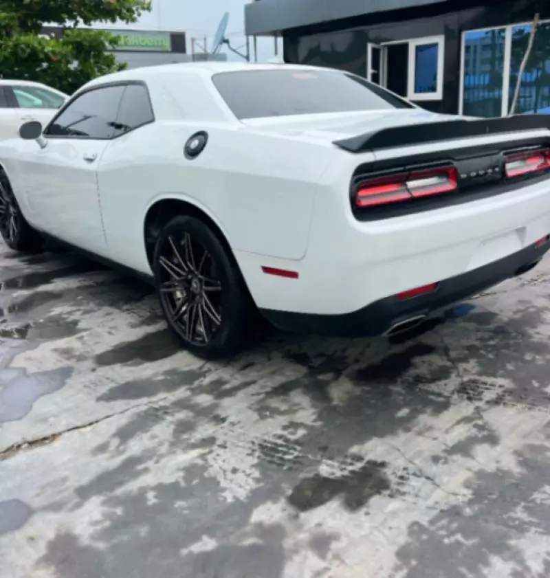 Dodge Challenger   - 2018