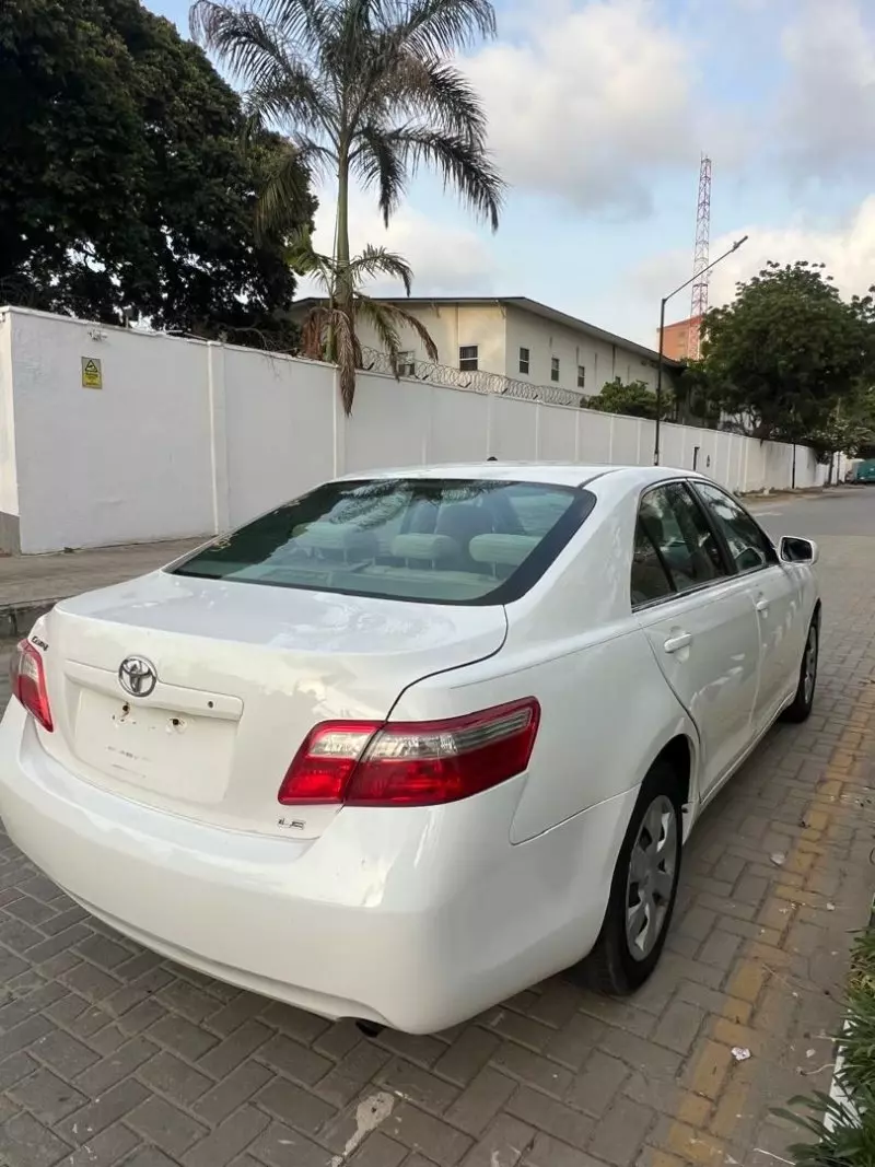 Toyota camry   - 2009