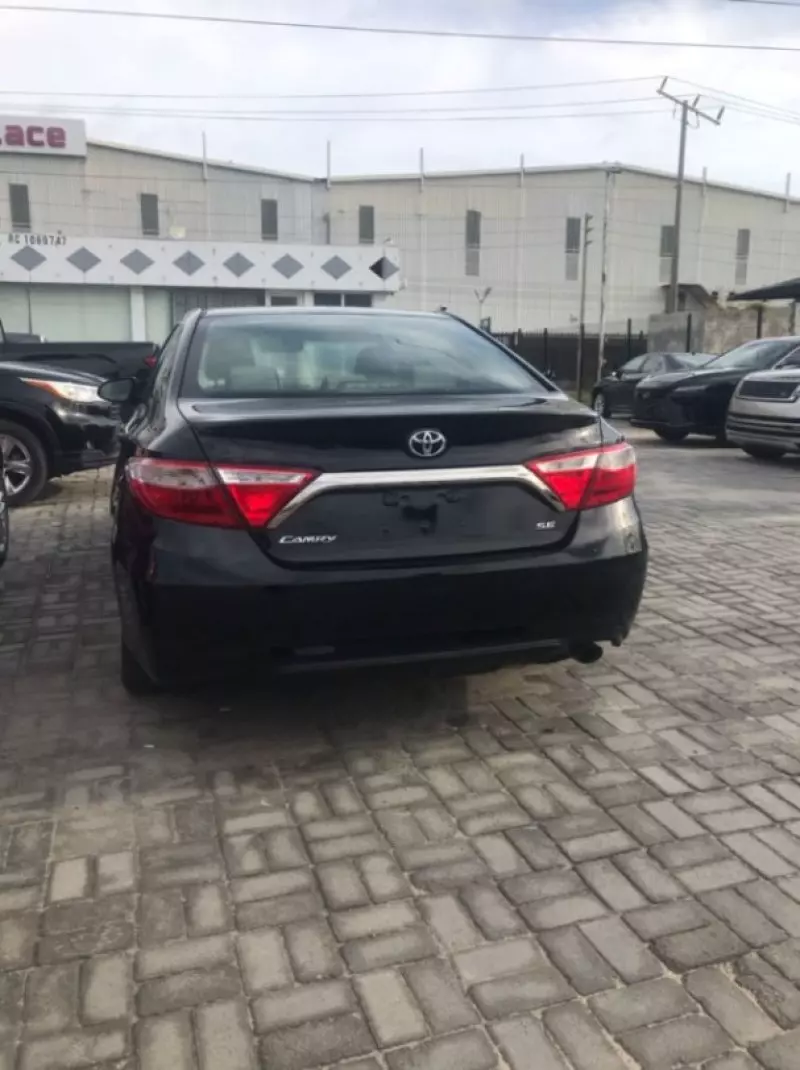Toyota Camry   - 2017
