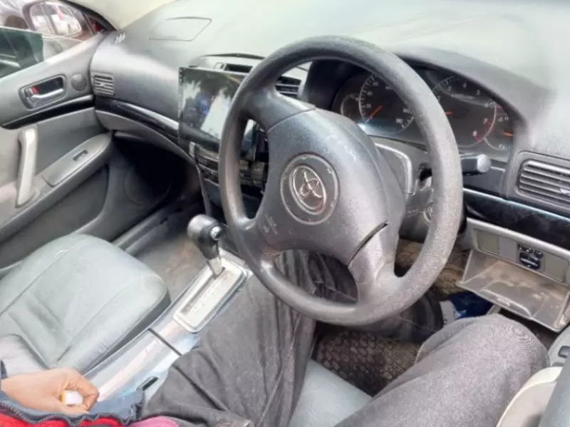 Toyota Caldina   - 2003