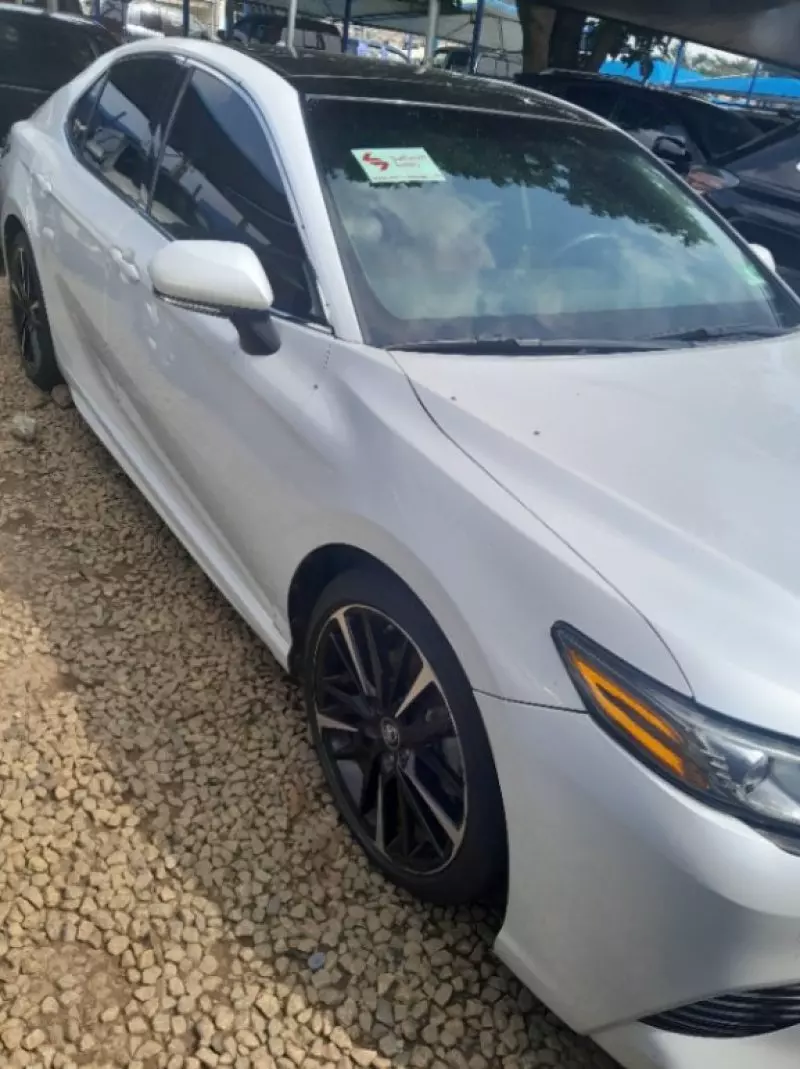 Toyota Camry   - 2019