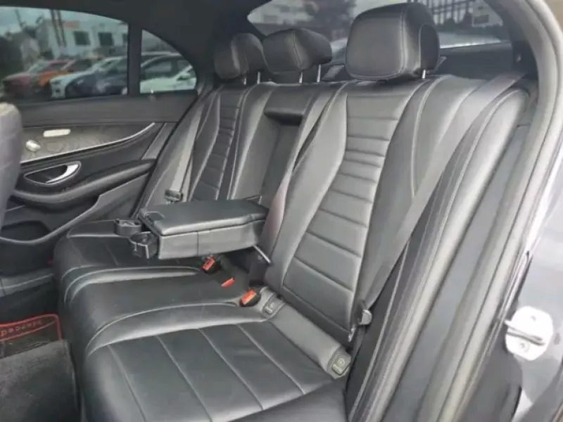 Mercedes-Benz E200   - 2017