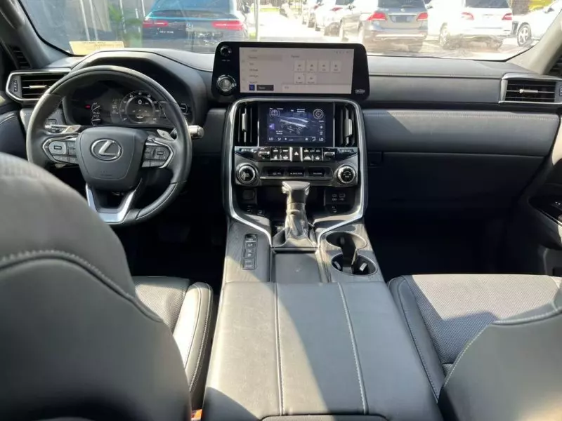 Lexus LX 600   - 2022