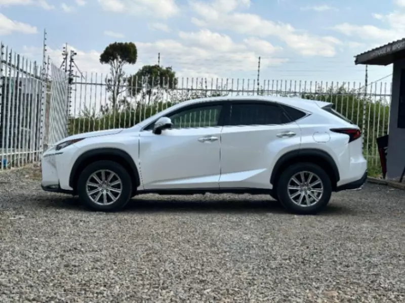 Lexus NX 200T   - 2017
