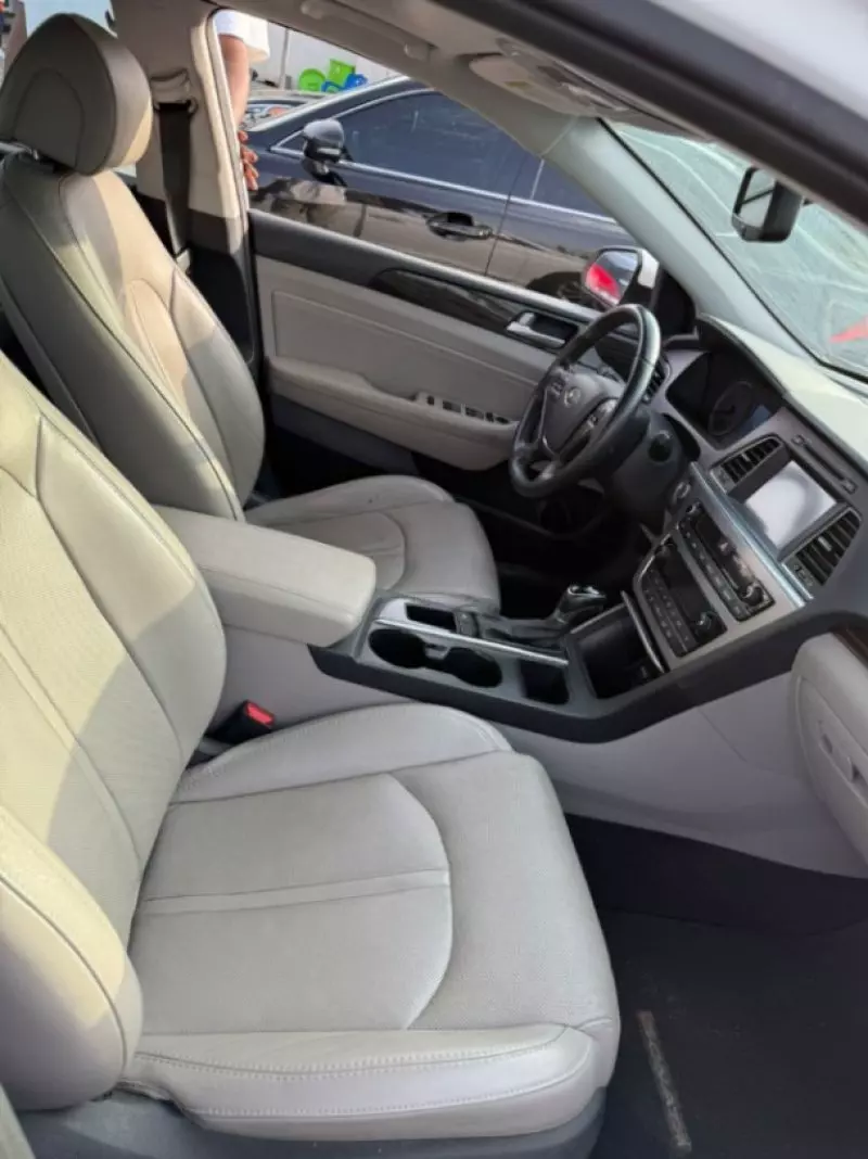 Hyundai Sonata   - 2016