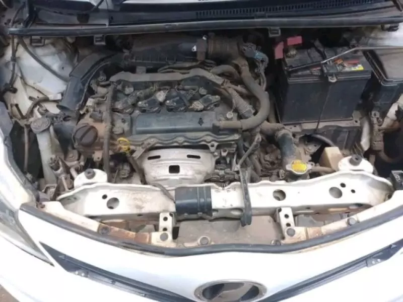 Toyota Vitz   - 2013