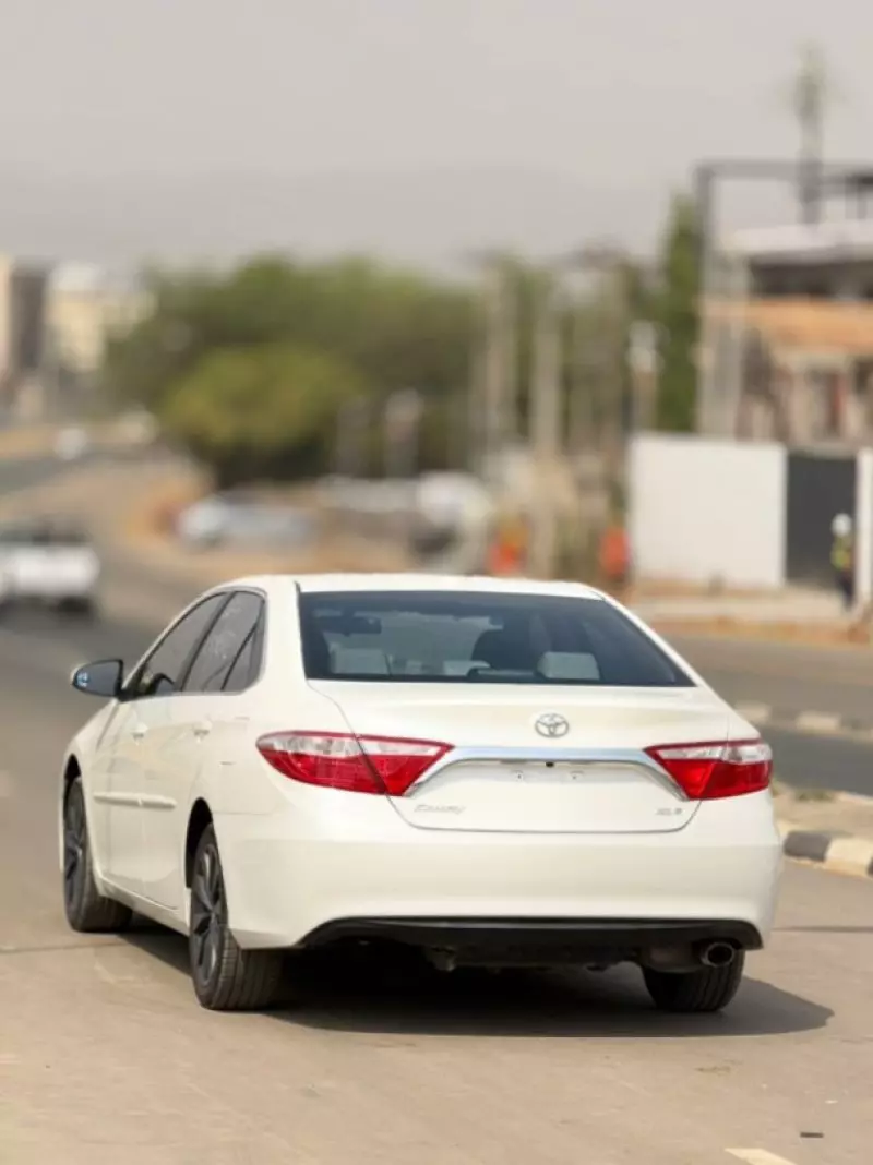 Toyota Camry   - 2015