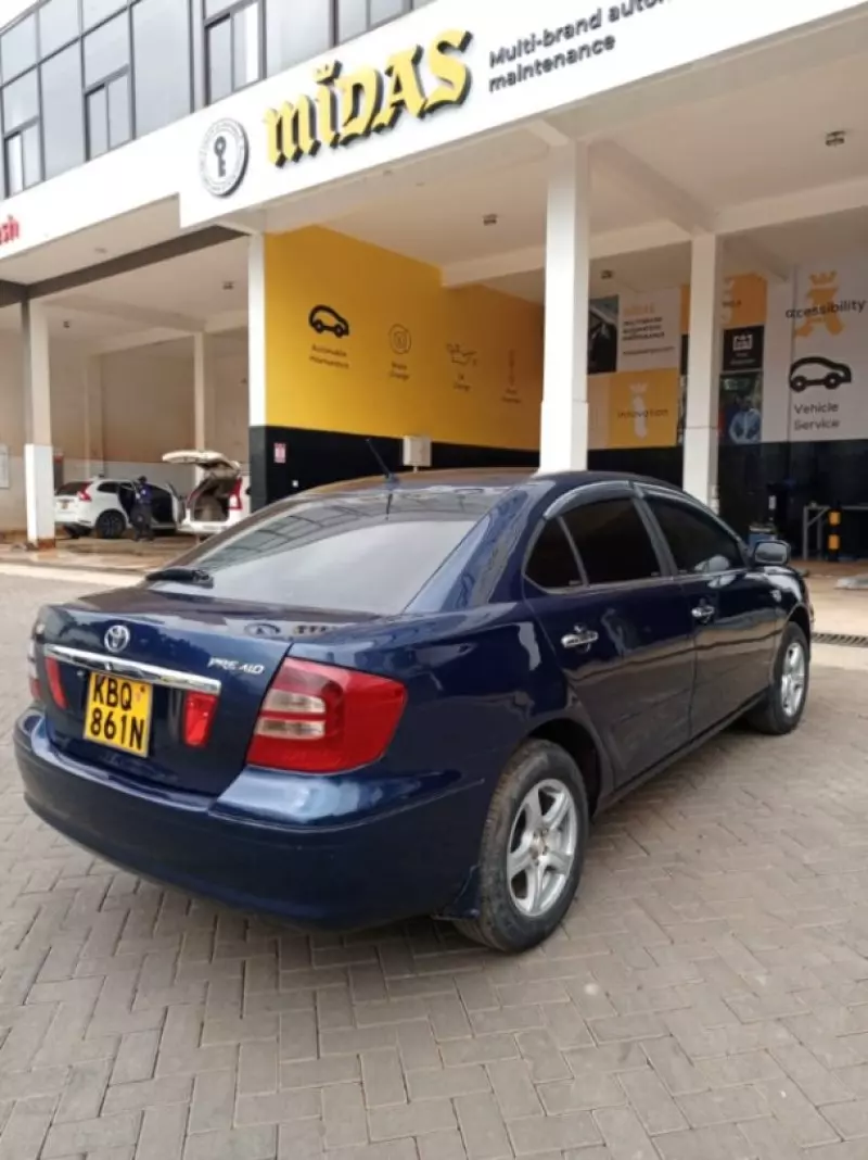 Toyota Premio    - 2004