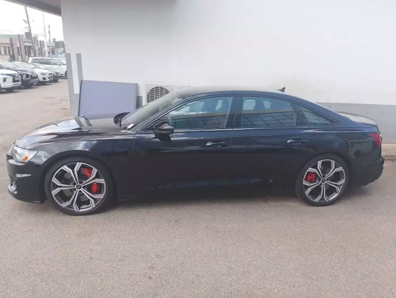 Audi S6   - 2025