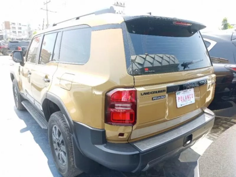 Toyota Landcruiser Prado   -
