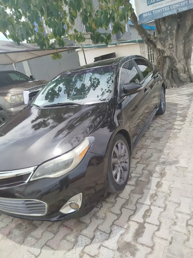 Toyota Avalon   - 2015