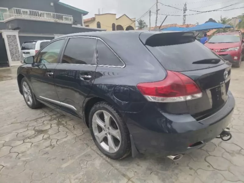 Toyota Venza   - 2013