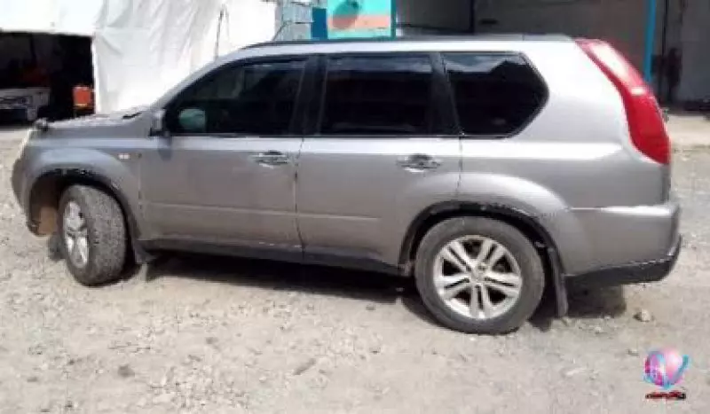 Nissan X-TRAIL - 2011