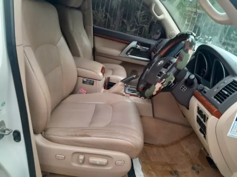 Toyota Landcruiser  V8