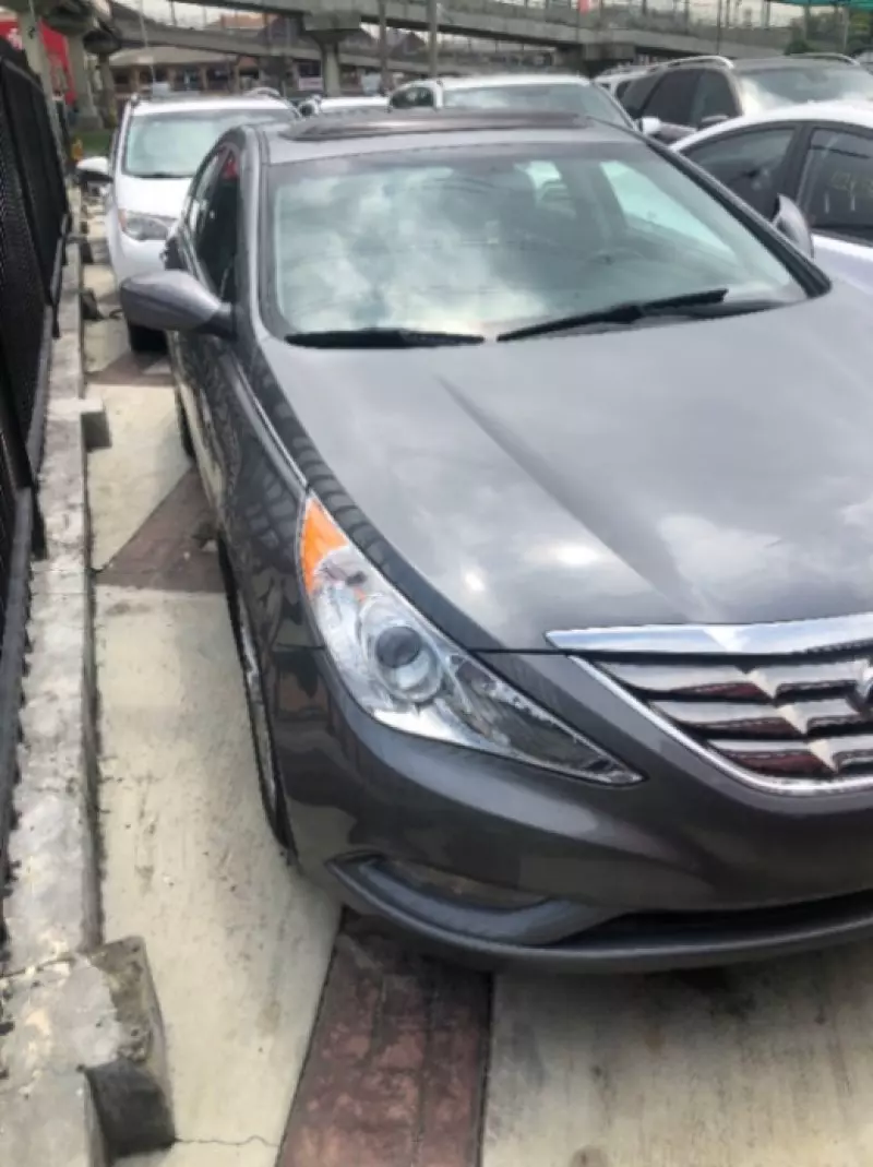 Hyundai SONATA 2,0L BVA / Cuir Luxury   - 2013