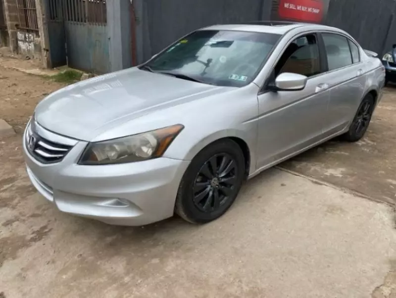 Honda Accord   - 2011