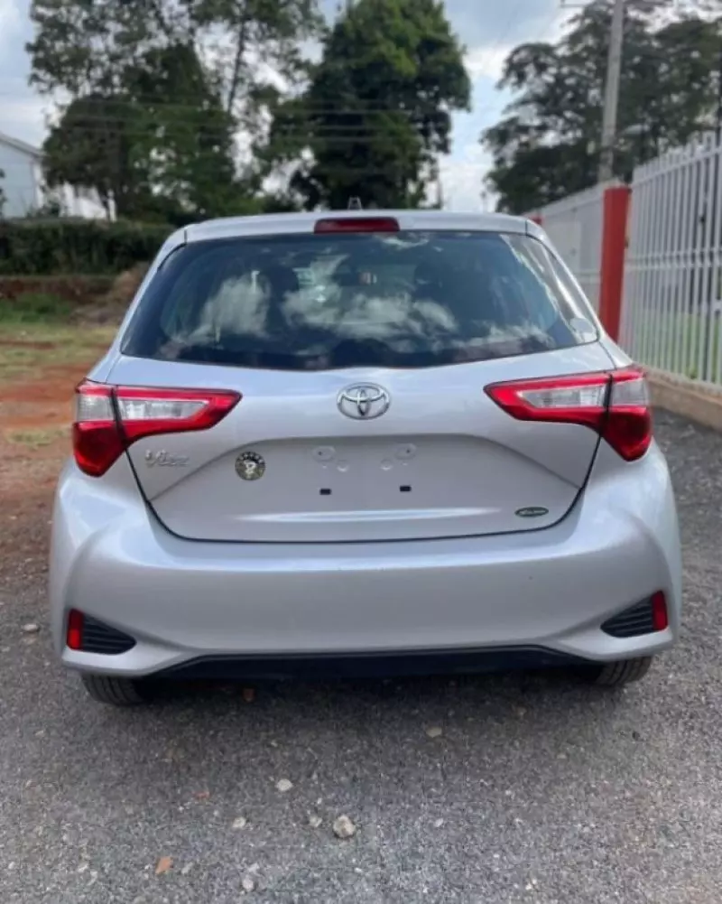 Toyota Vitz   - 2019