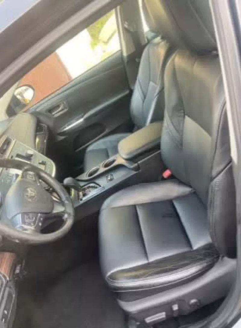 Toyota Avalon   - 2014