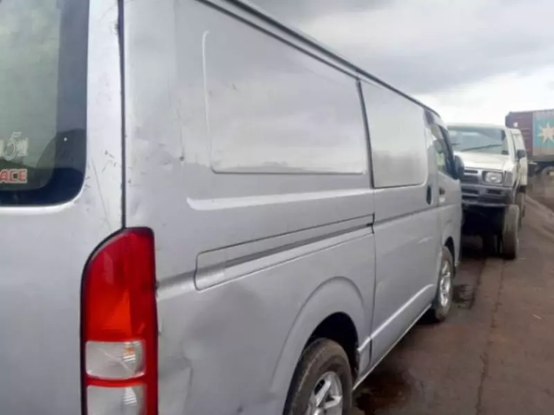 Toyota Hiace - 2013
