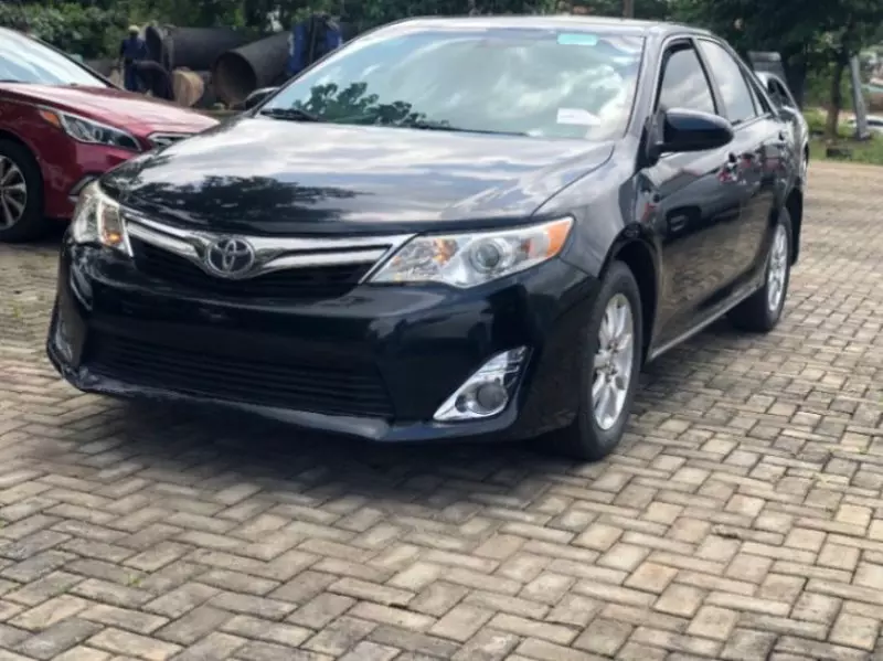 Toyota Camry   - 2014