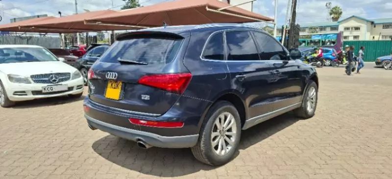 Audi Q5   - 2015