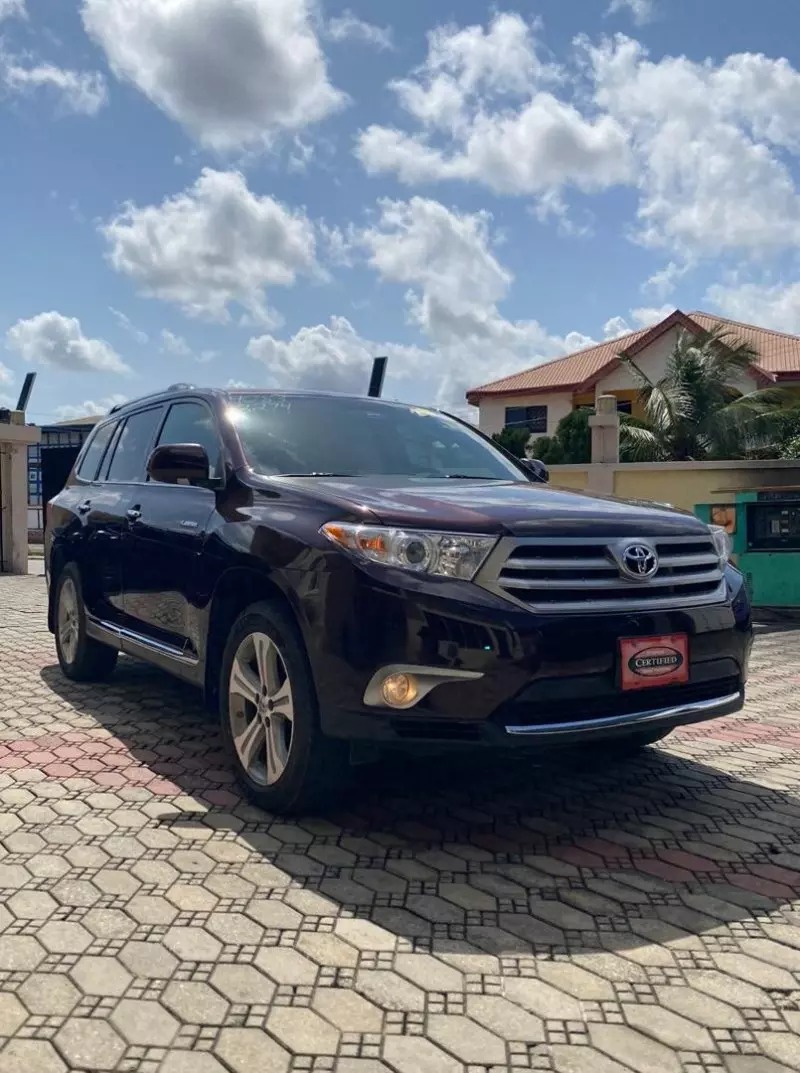 Toyota Highlander   - 2014