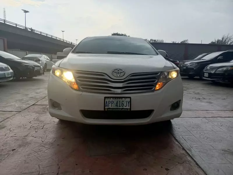 Toyota Venza   - 2012