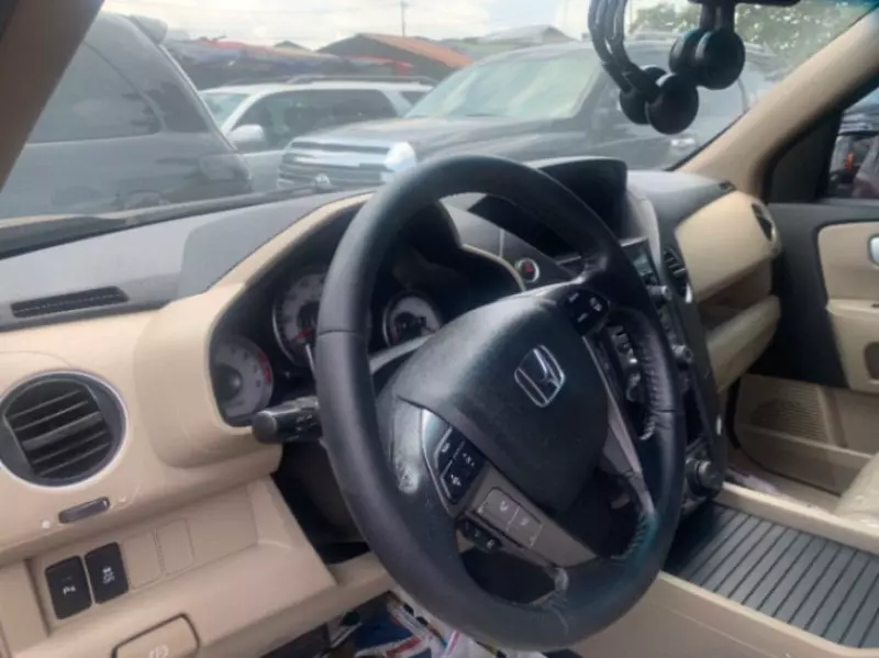 Honda Pilot   - 2012