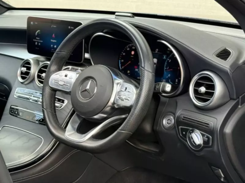 Mercedes-Benz GLC 300   - 2020