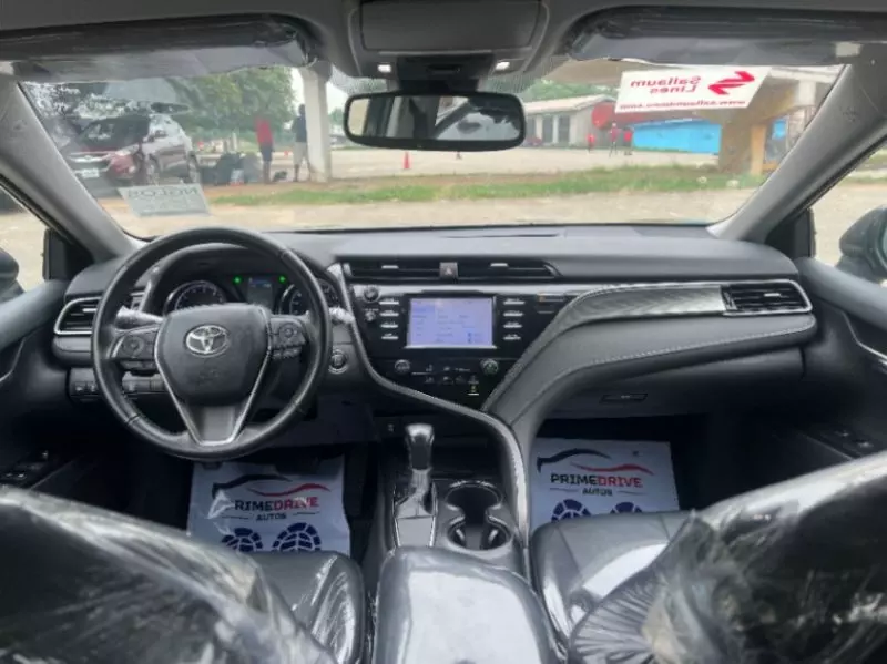 Toyota Camry   - 2019