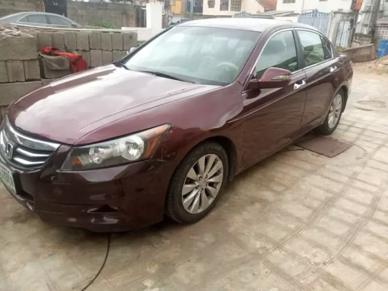 Honda Accord   - 2009