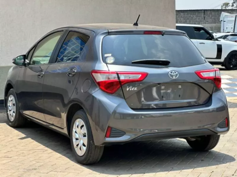 Toyota Vitz   - 2018