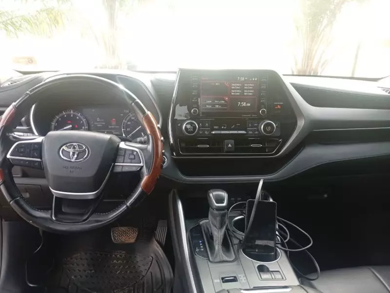 Toyota Highlander   - 2022