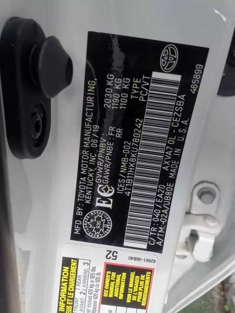 Toyota Camry   - 2019