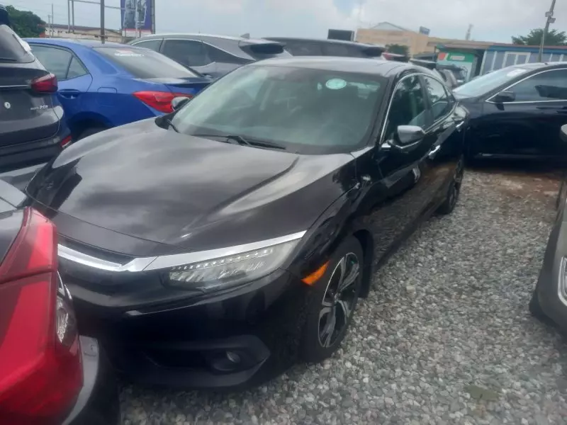 Honda Civic   - 2018