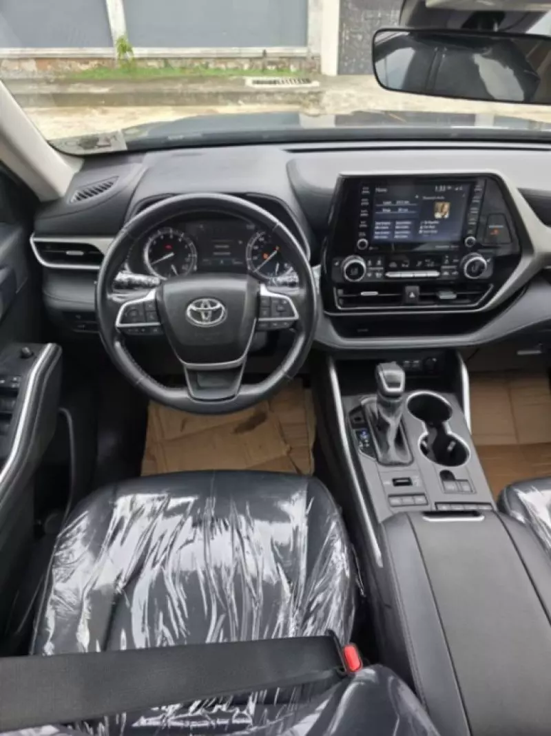 Toyota Highlander   - 2022