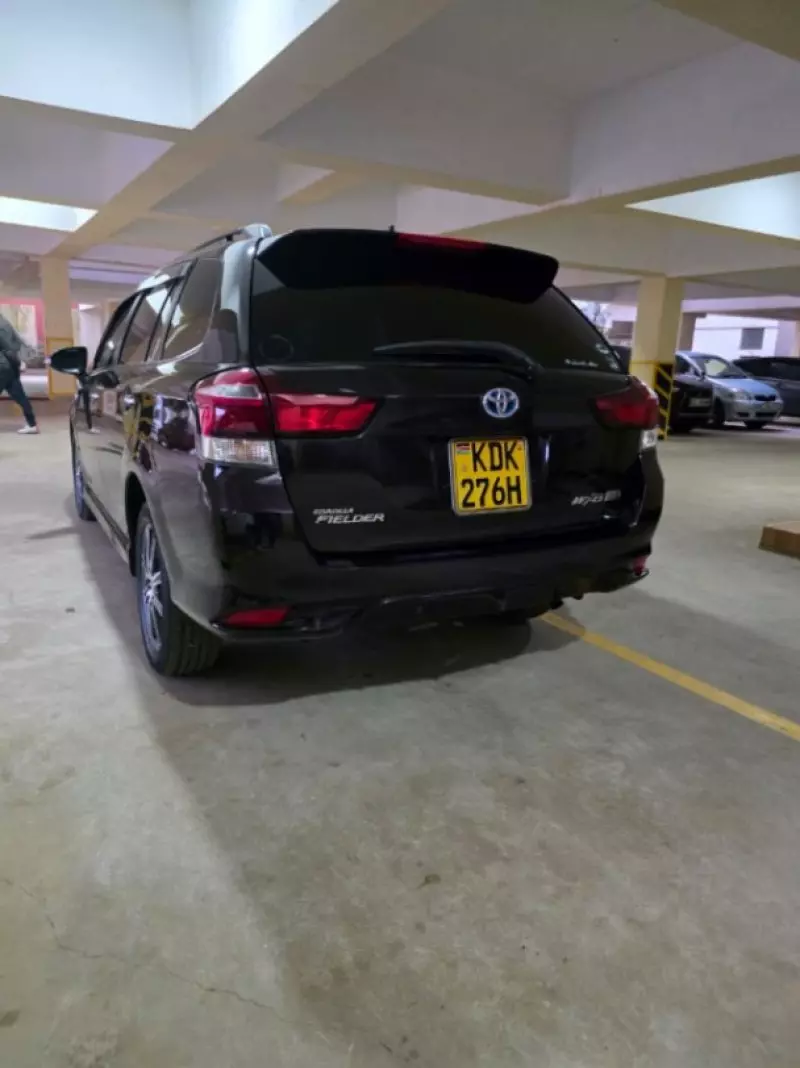 Toyota Fielder    - 2015