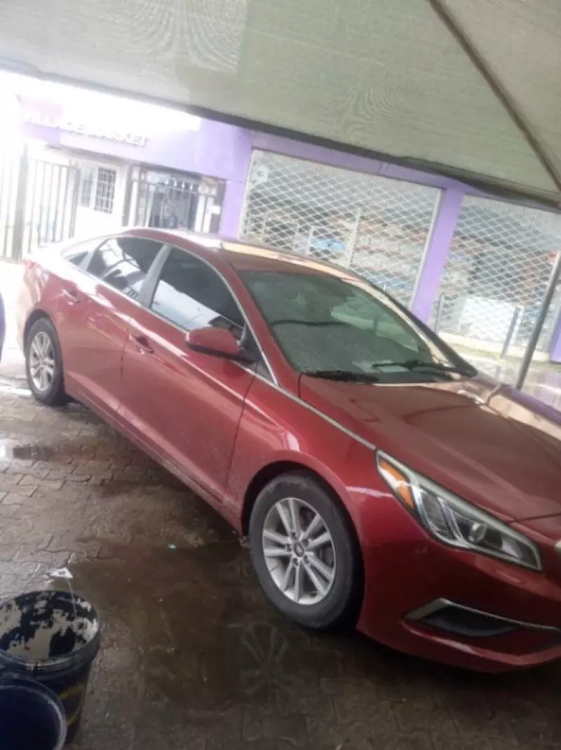 Hyundai Sonata   - 2015