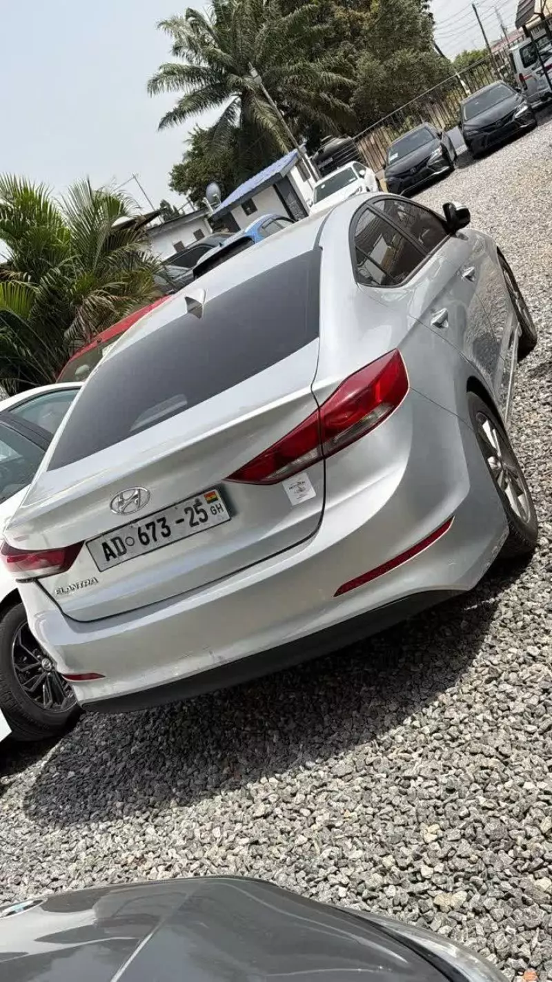 Hyundai Elantra   - 2018