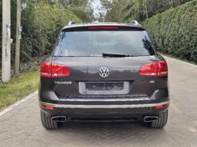 Volkswagen Touareg   - 2015