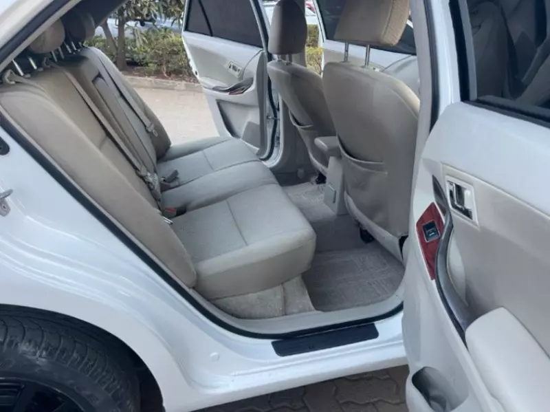 Toyota Premio    - 2010