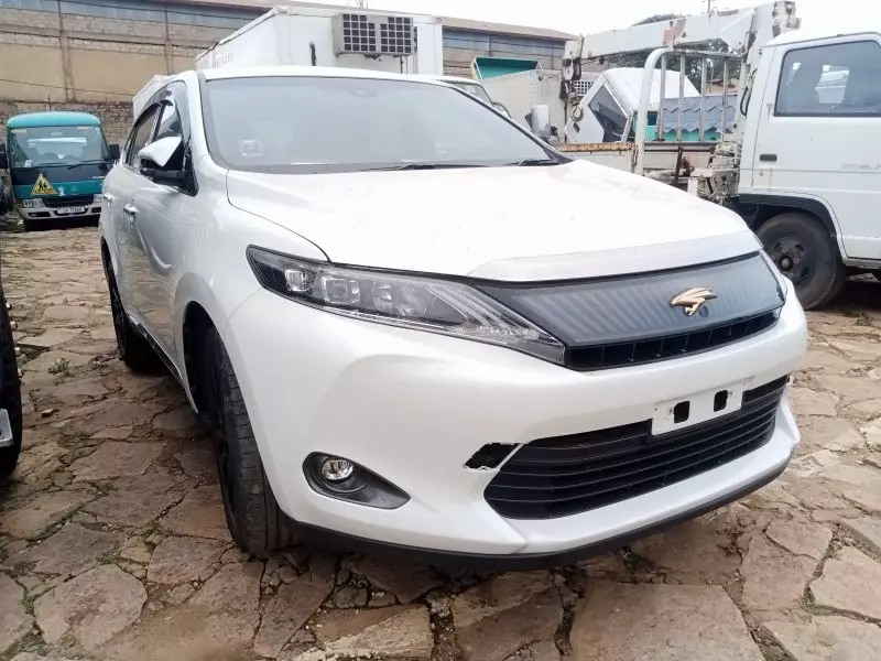 Toyota Harrier   - 2014