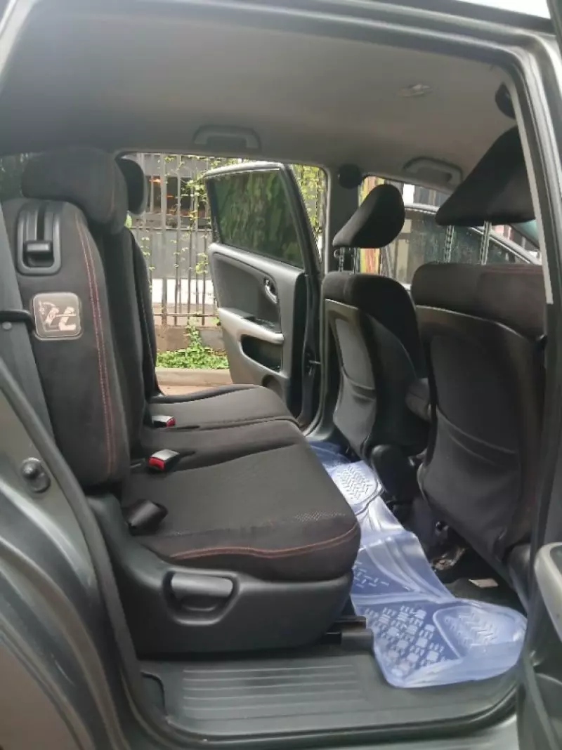 Honda Stream   - 2010