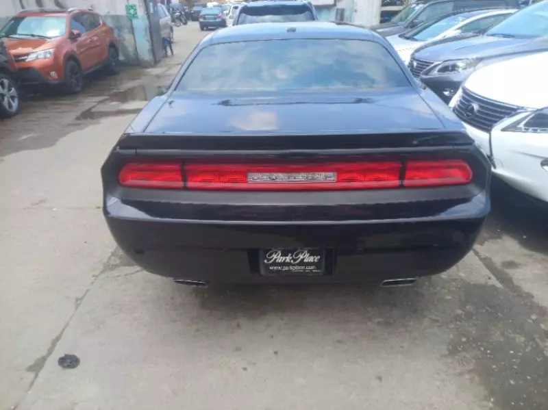 Dodge Challenger   - 2010